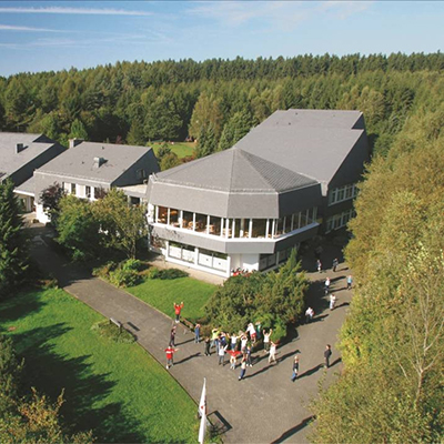 ANDERSBEGABTE: PRÄSENZTREFFEN