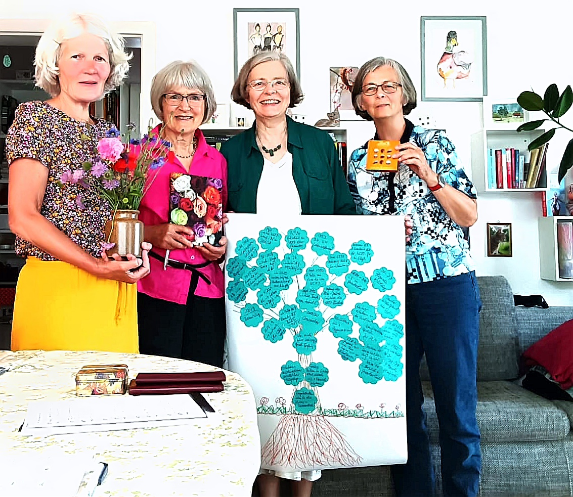 60plus-Damen mit Leib und Seele unterwegs